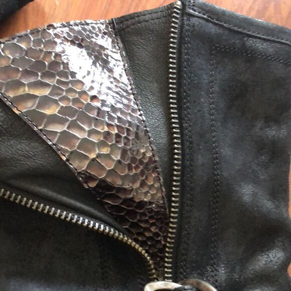 UGG Moto black leather boots distressed black so 8.5 - Picture 3 of 8